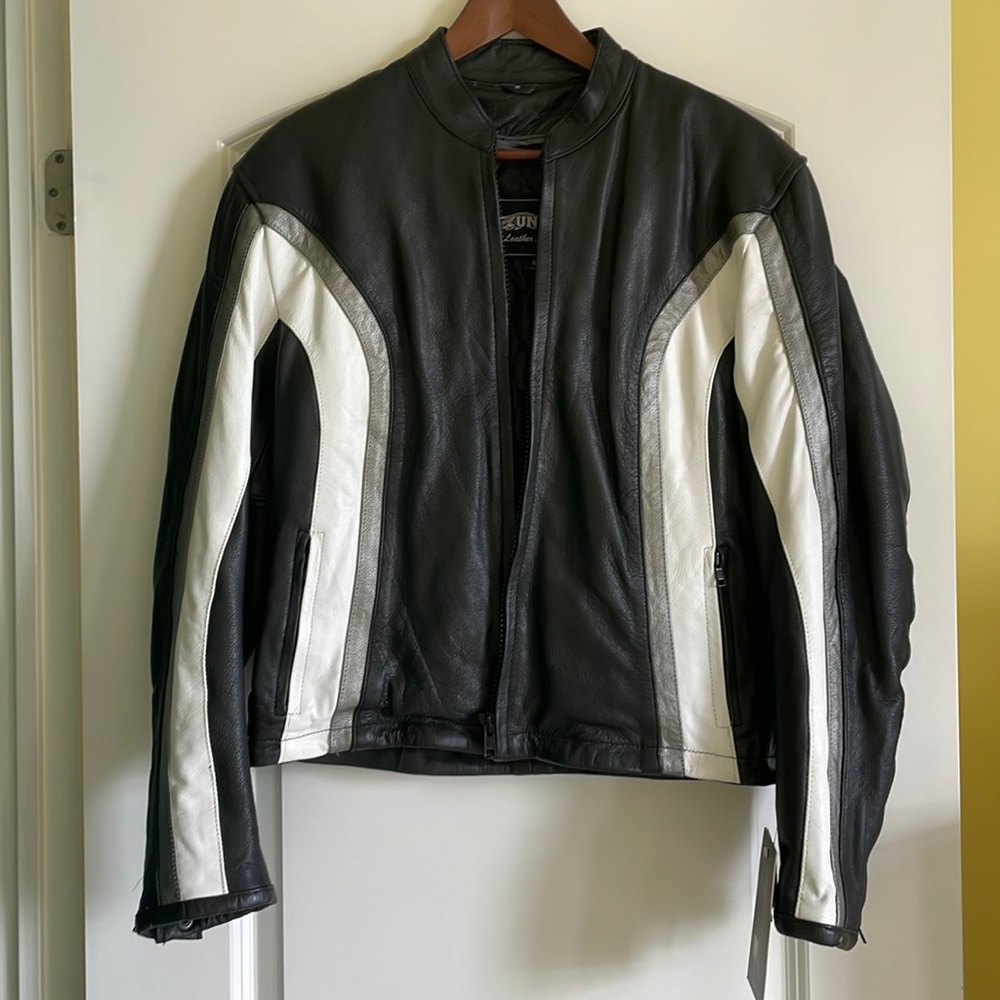 Unik Women’s Leather Motorcycle Jacket